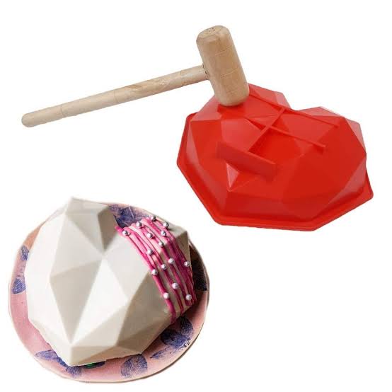 Pinata cake mould 6 inch